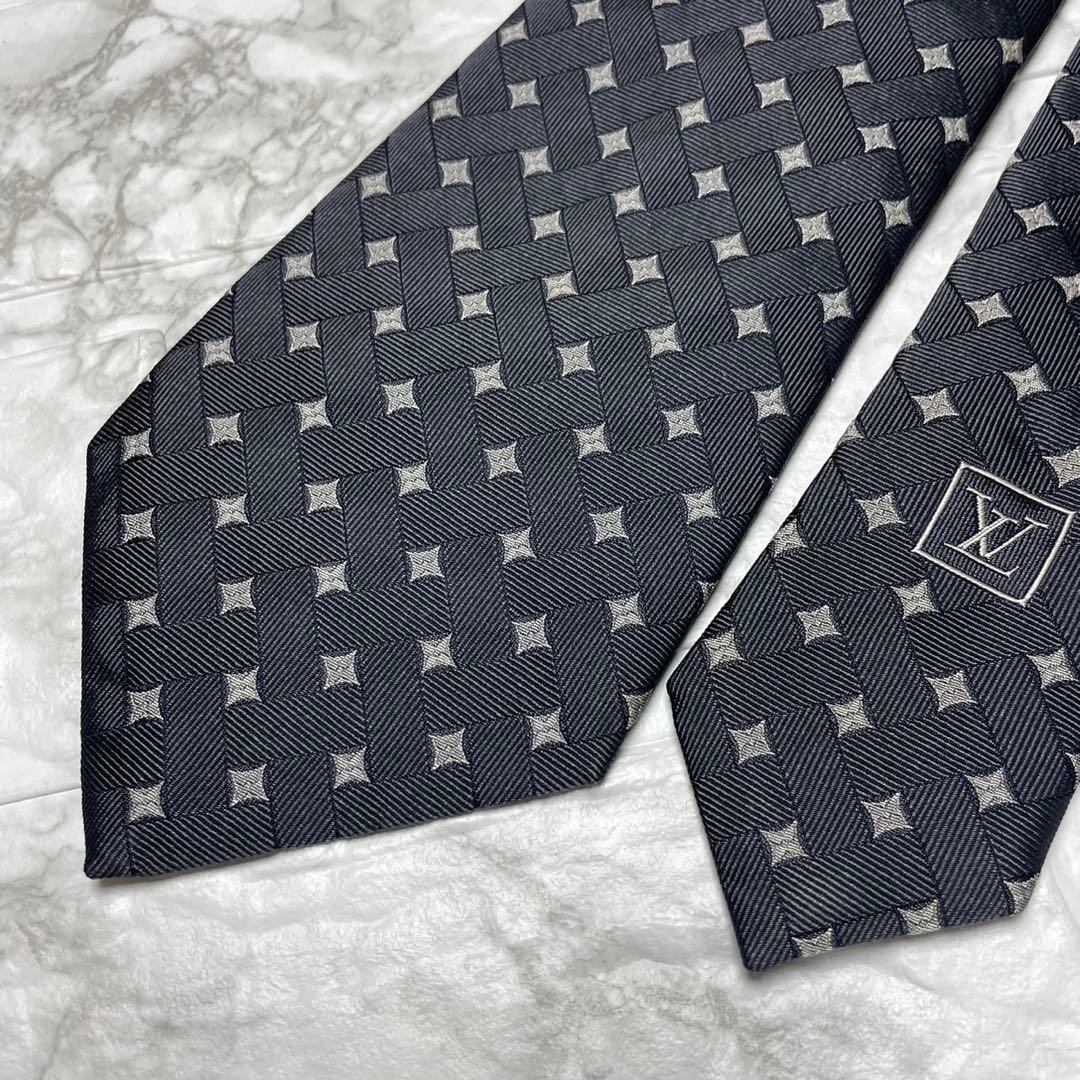 ルイヴィトン　LOUIS VUITTON ネクタイ　ダイヤ　 スーツ　タイピン