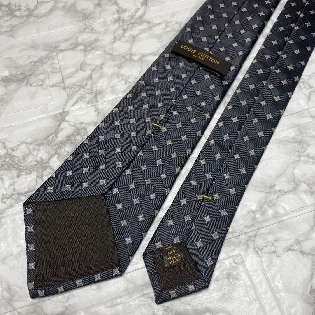 ルイヴィトン　LOUIS VUITTON ネクタイ　ダイヤ　 スーツ　タイピン