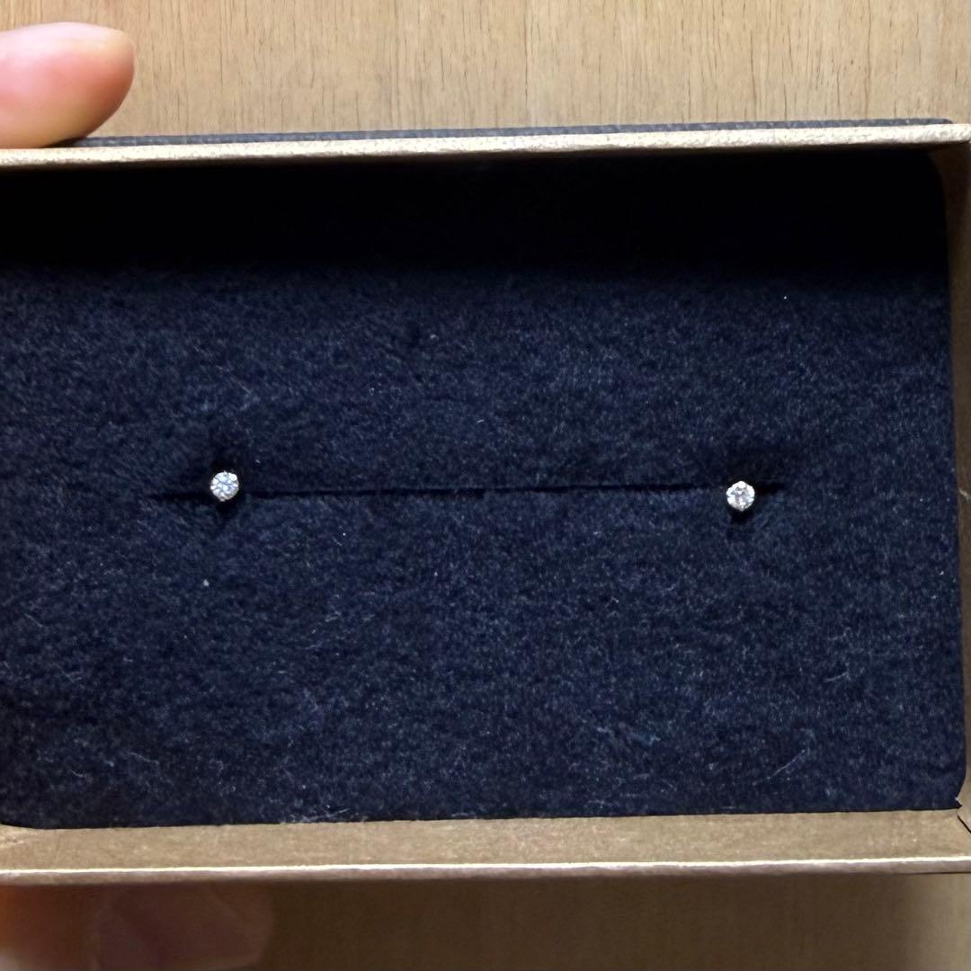 K18 3mm弱　ダイヤモンド　ピアス