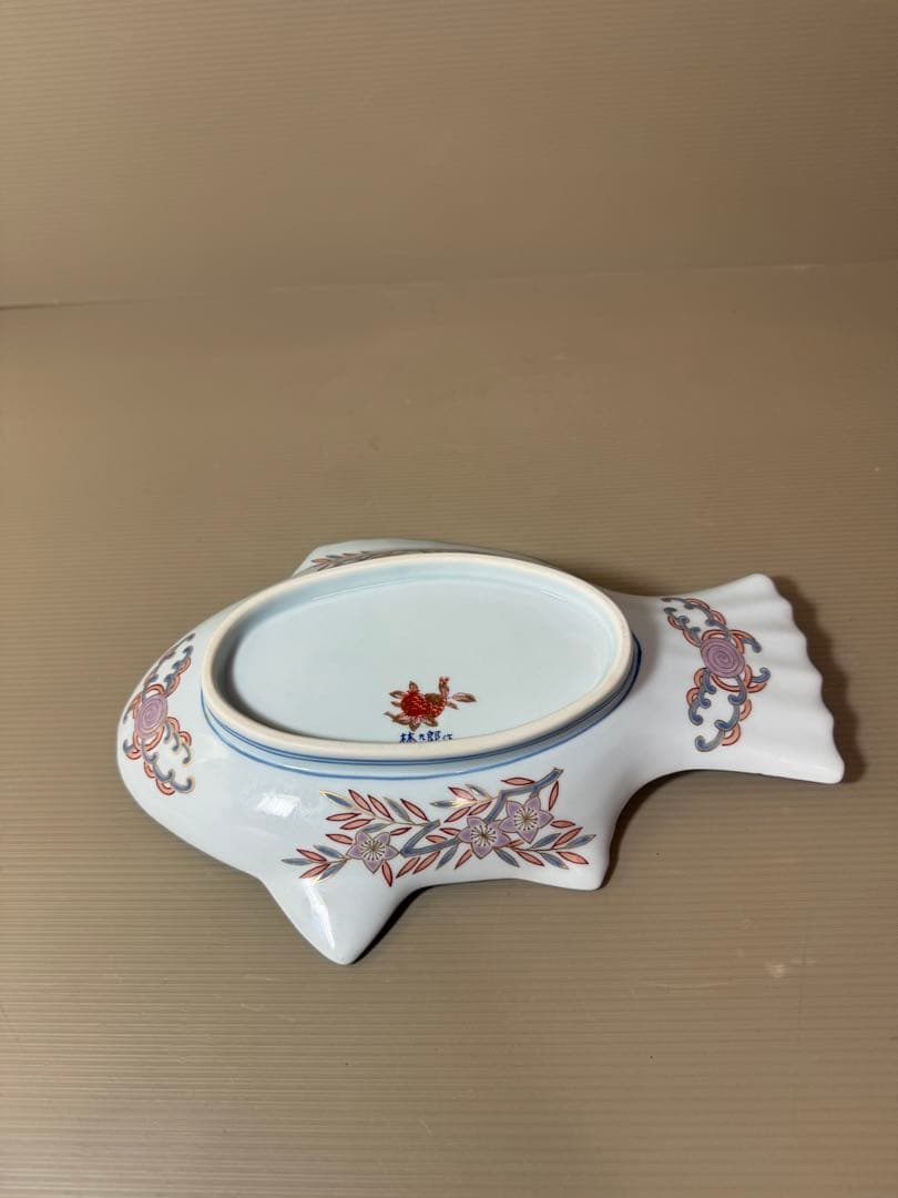2819 希少　林九郎窯　染錦波兎　鯛型焼物皿　鯛　鯛皿　25cm