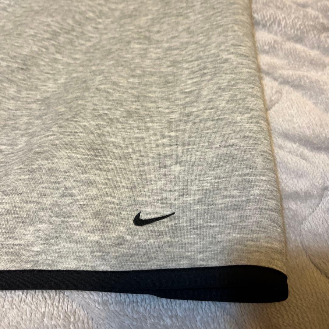 Nike テックフリース　L グレー