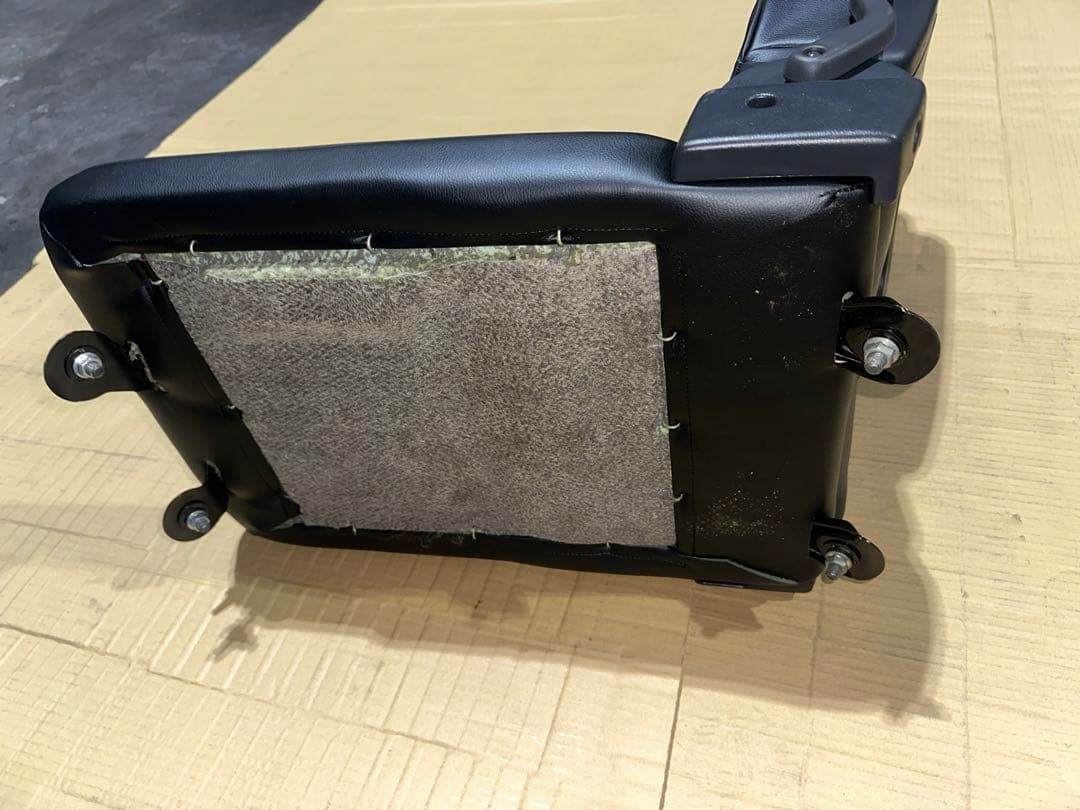 ハイエース　センターシート