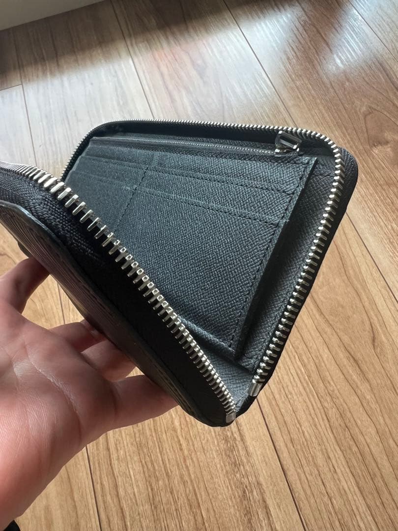 LOUIS VUITTON エピレザー 長財布 ブラック