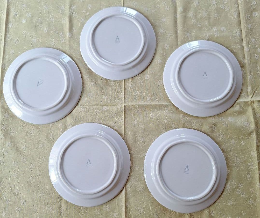 aito製作所　tint　白い食器セット