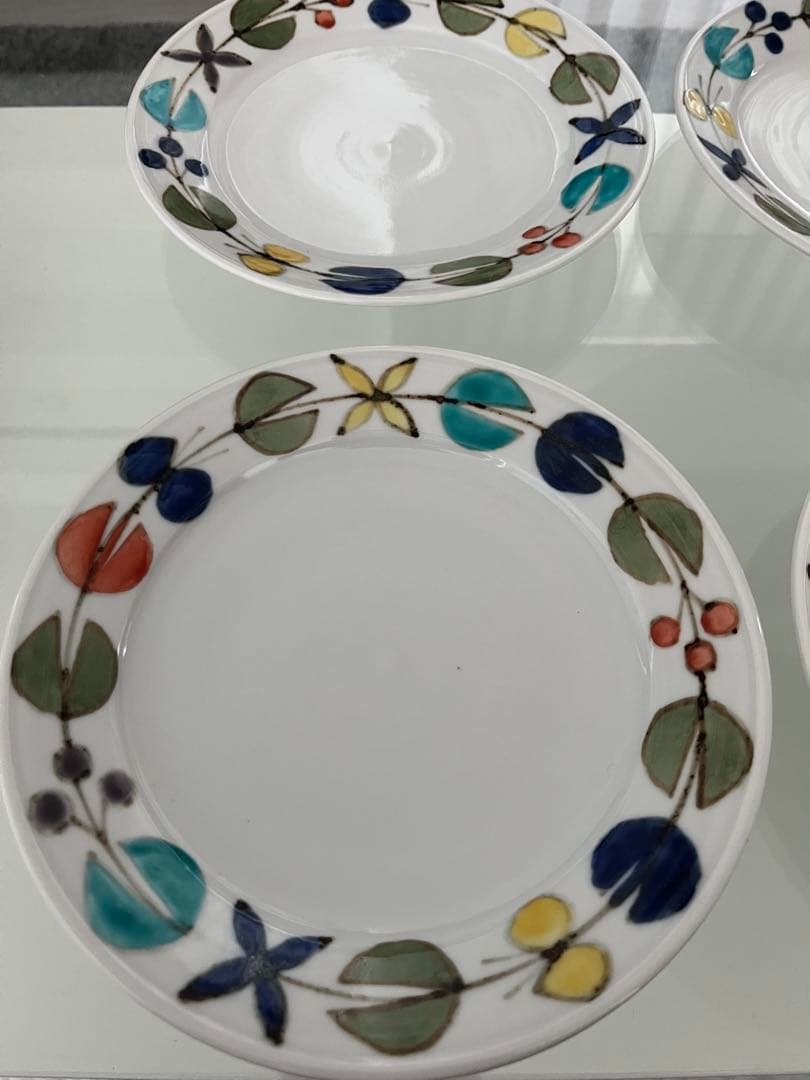 九谷青釜　徳永遊心　色絵花繋ぎ　6寸皿 4枚セット