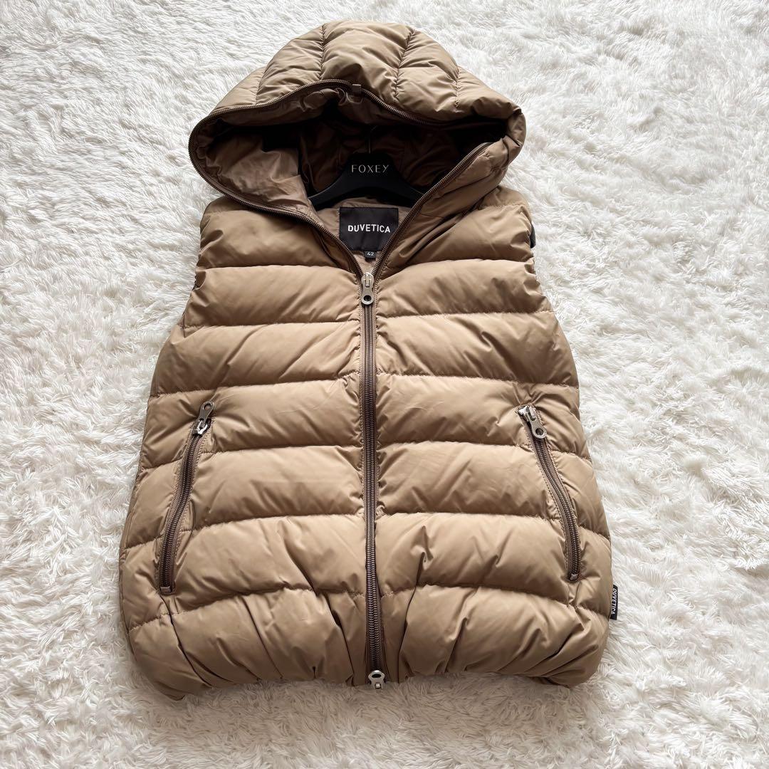 現行タグ・美品✨デュベティカ　大きいサイズ42 フェベチンクエ　ダウンベスト