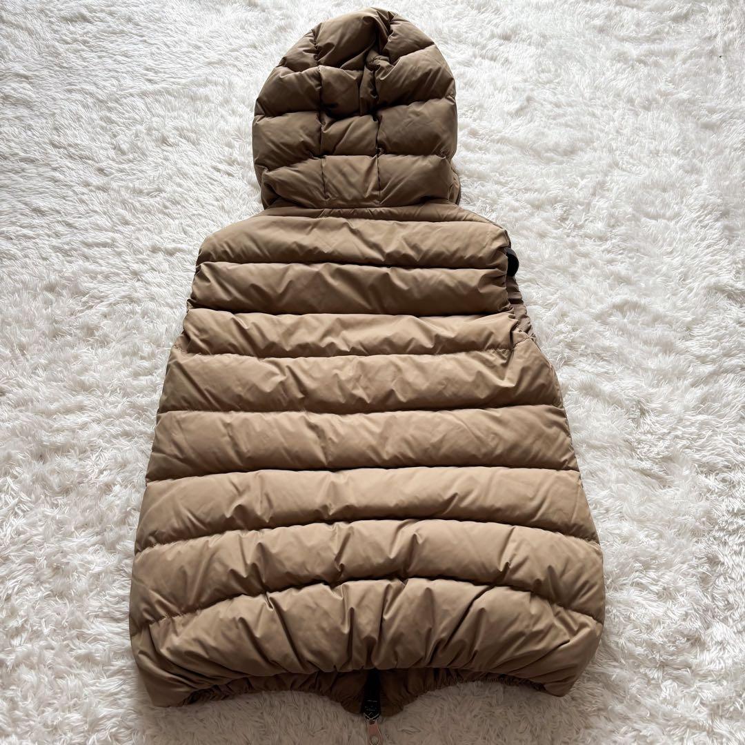 現行タグ・美品✨デュベティカ　大きいサイズ42 フェベチンクエ　ダウンベスト