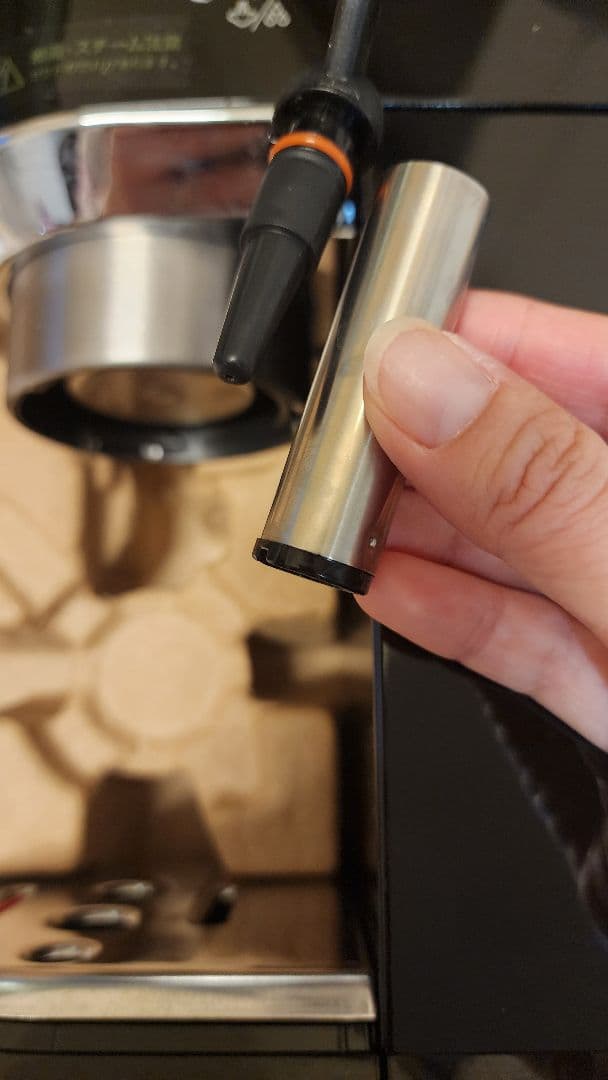 【値下げ】デロンギ エスプレッソ・カプチーノメーカー デディカ EC680BK