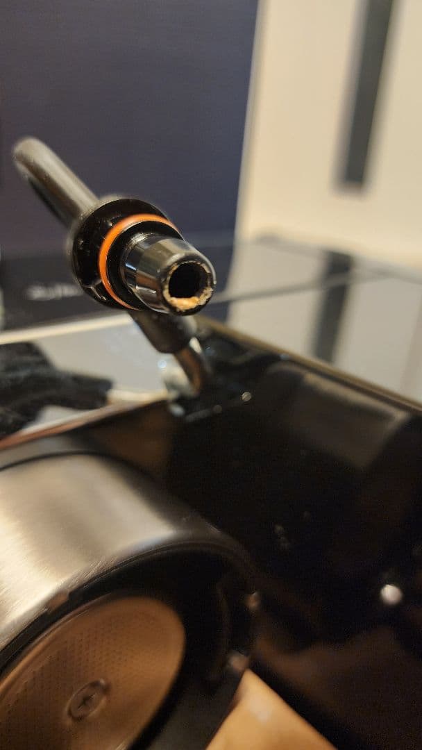 【値下げ】デロンギ エスプレッソ・カプチーノメーカー デディカ EC680BK