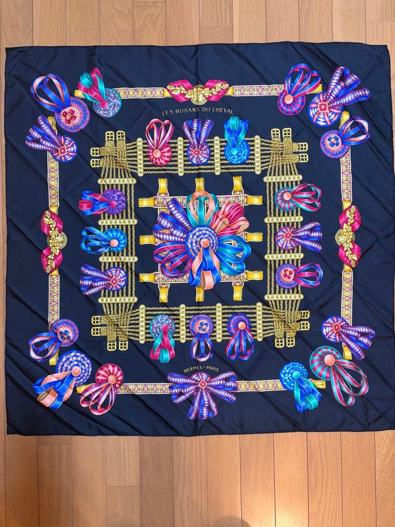 HERMÈS 【馬のリボン】シルクスカーフ ブラック