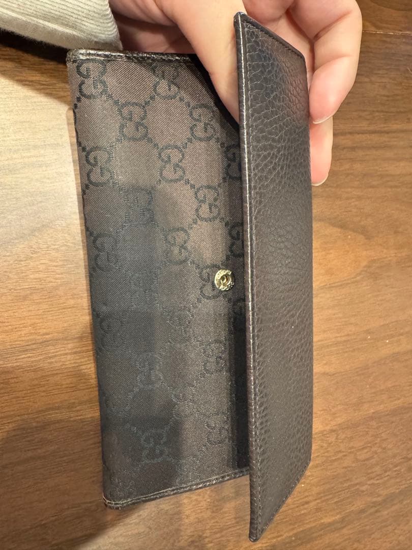 GUCCI長財布（海外限定品）