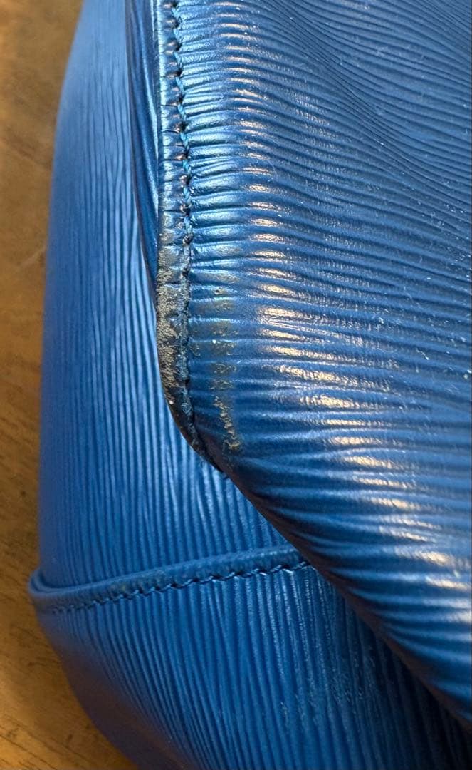 Louis Vuitton エピレザー ボストンバッグ トレドブルー