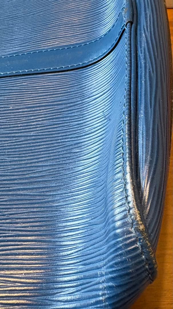 Louis Vuitton エピレザー ボストンバッグ トレドブルー