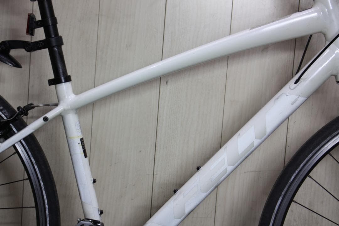 FELT VERZA SPEED50 700C アルミ 24速 410mmクロス