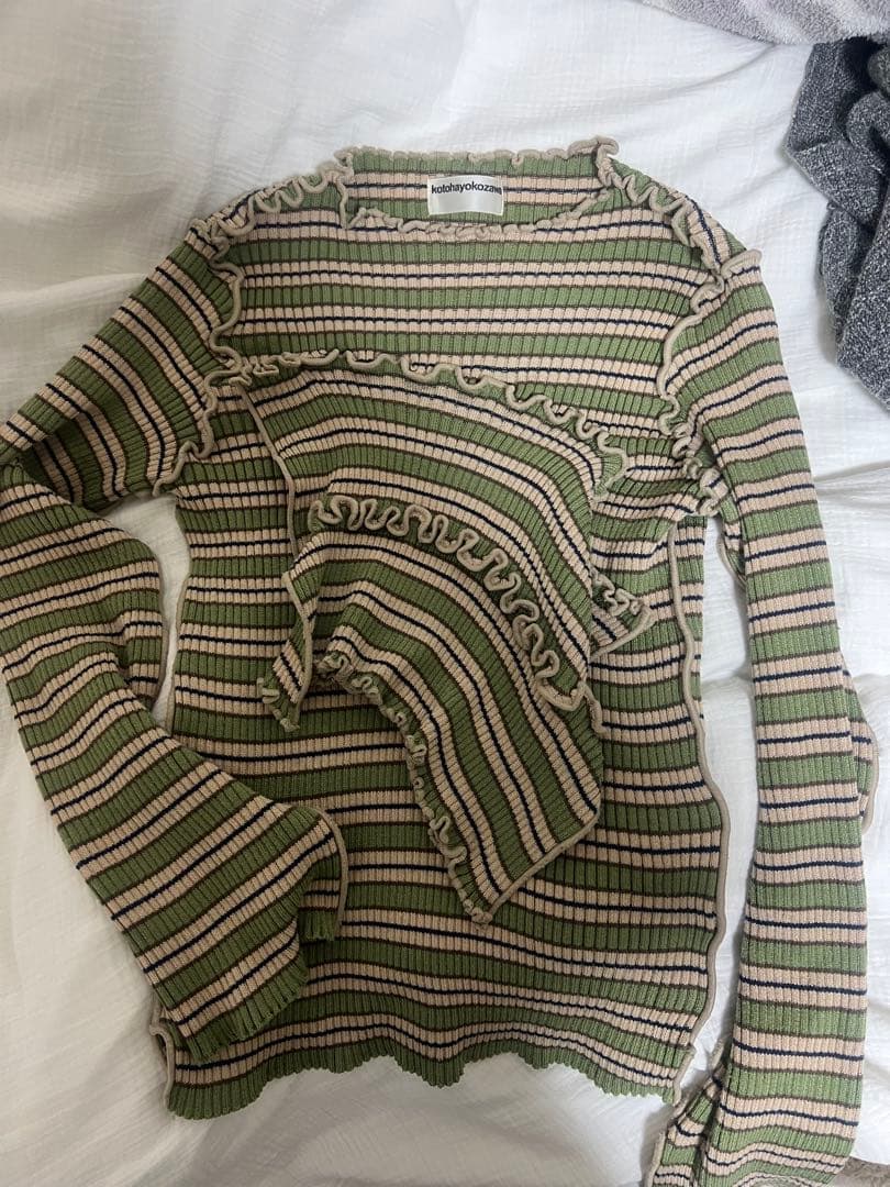 kotohayokozawa フリル付き長袖ニット