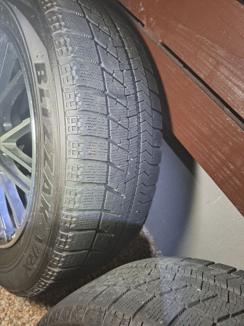 チ*ミ様 ブリヂストン 215/60R17 スタッドレスタイヤ ホイールセット