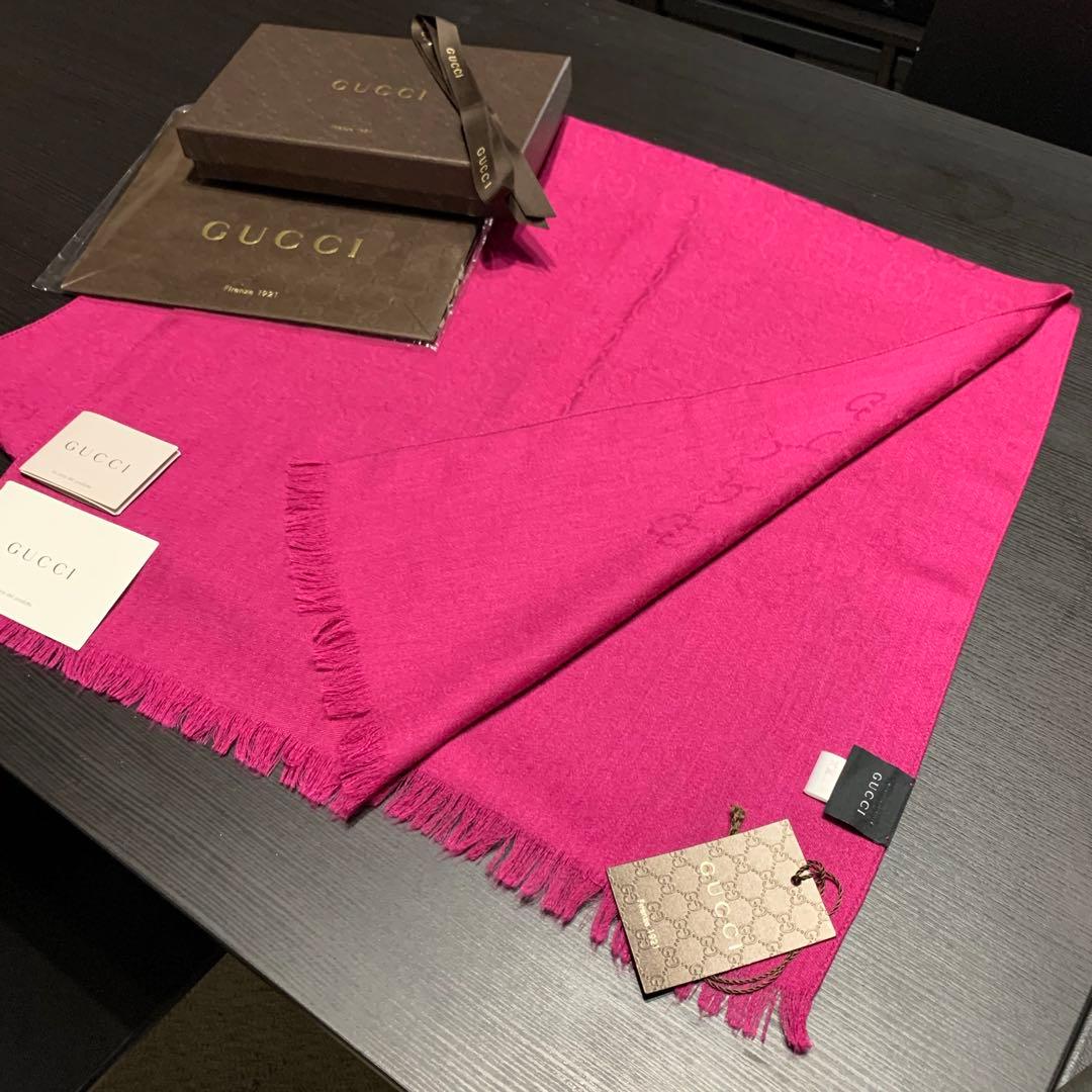 新品正規✨GUCCIマフラー✨グッチマフラー❗️箱紙袋セット　グッチ　メンズ