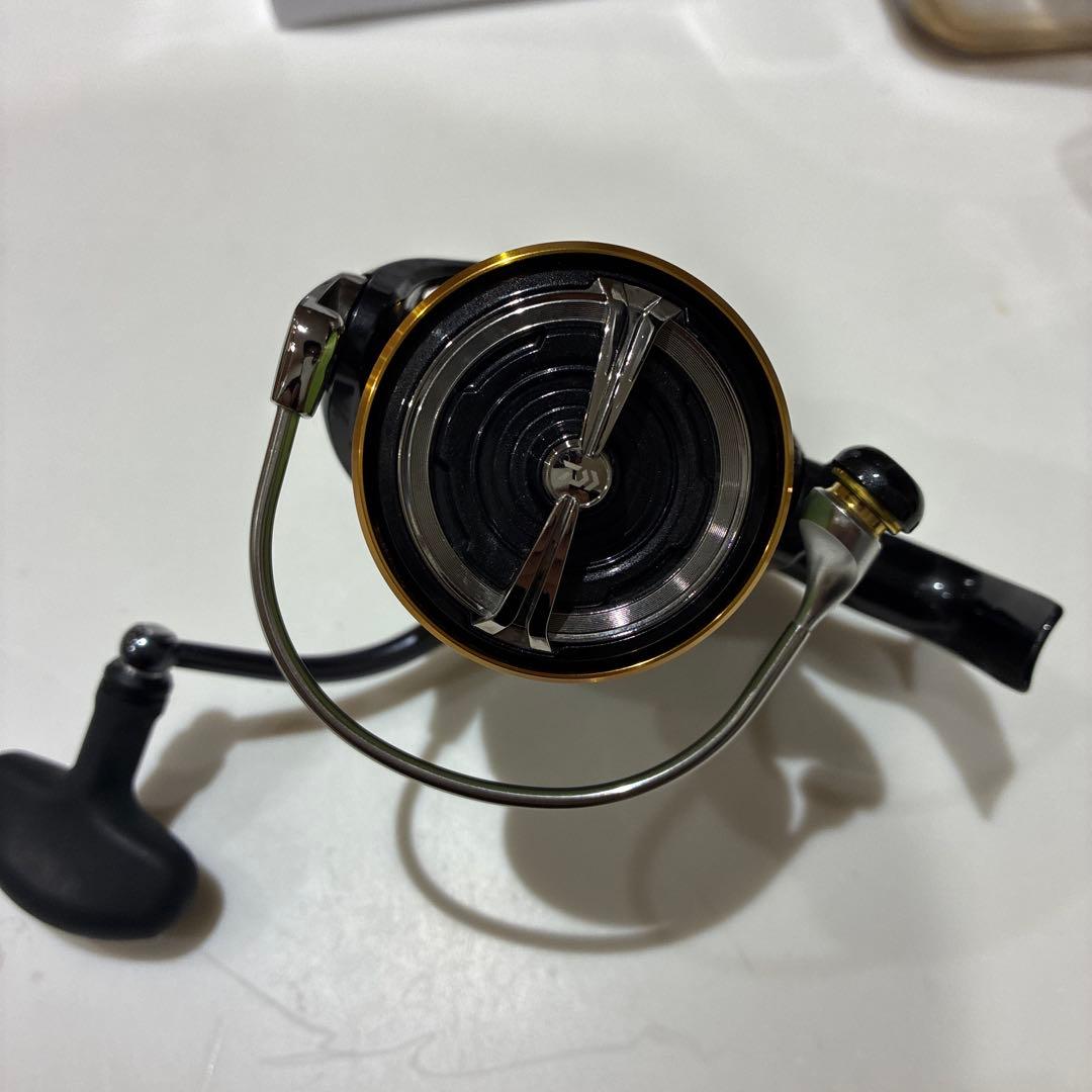 美品ダイワ　21 カルディア LT 4000-CXH DAIWA CALDIA