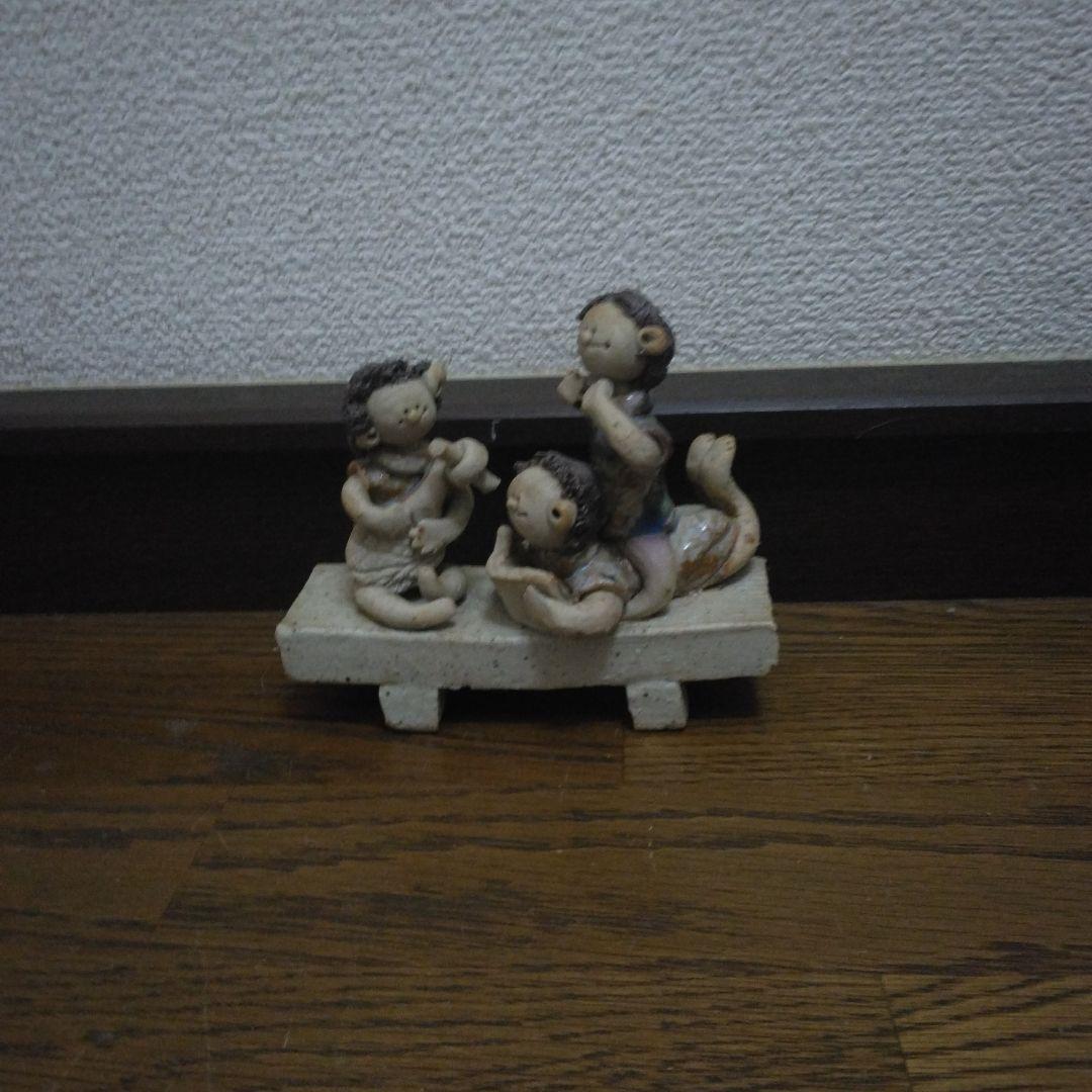 陶器製 子供たちのフィギュア 置物