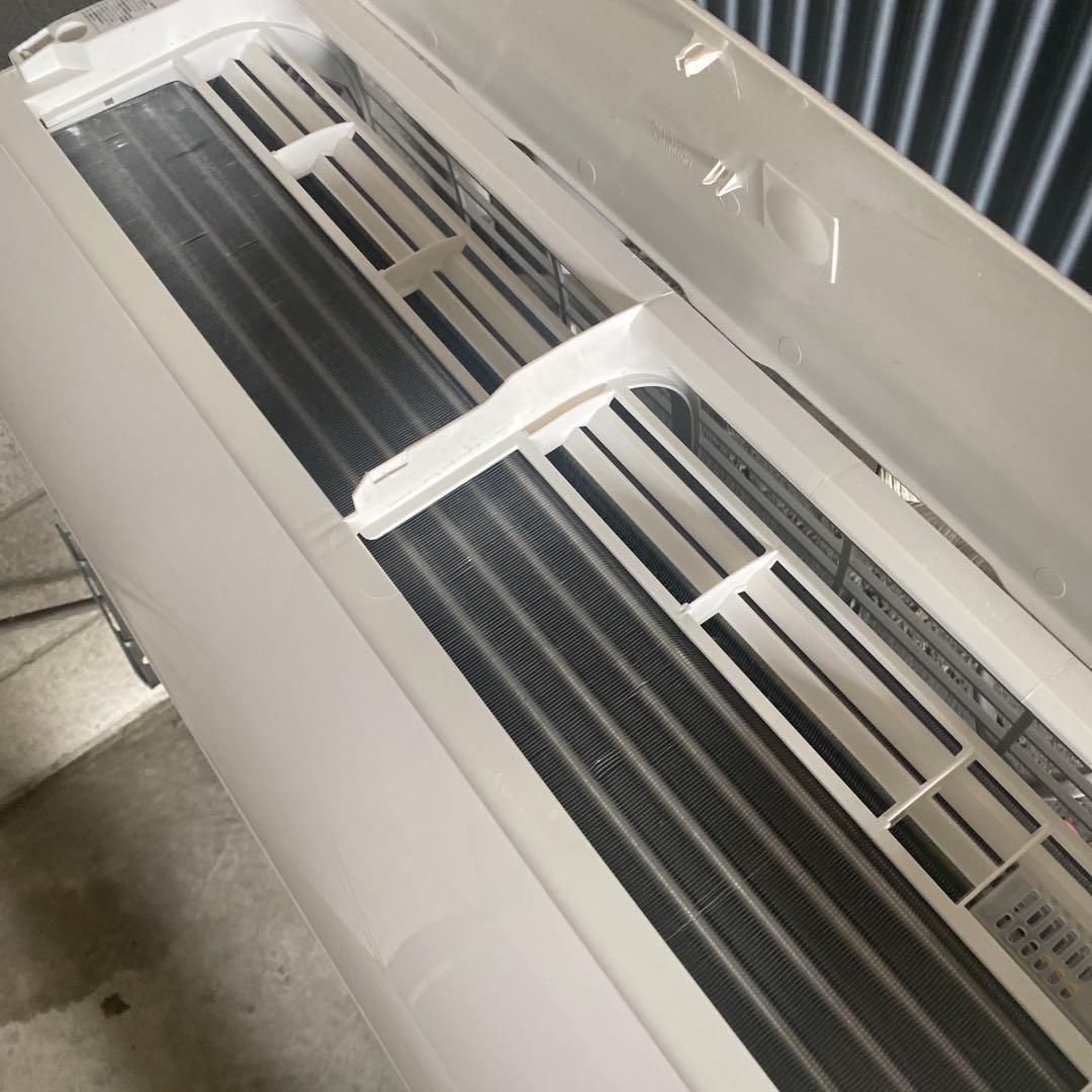 2021年式　シャープ SHARP ルームエアコン一式 6畳用 AY-L22TD