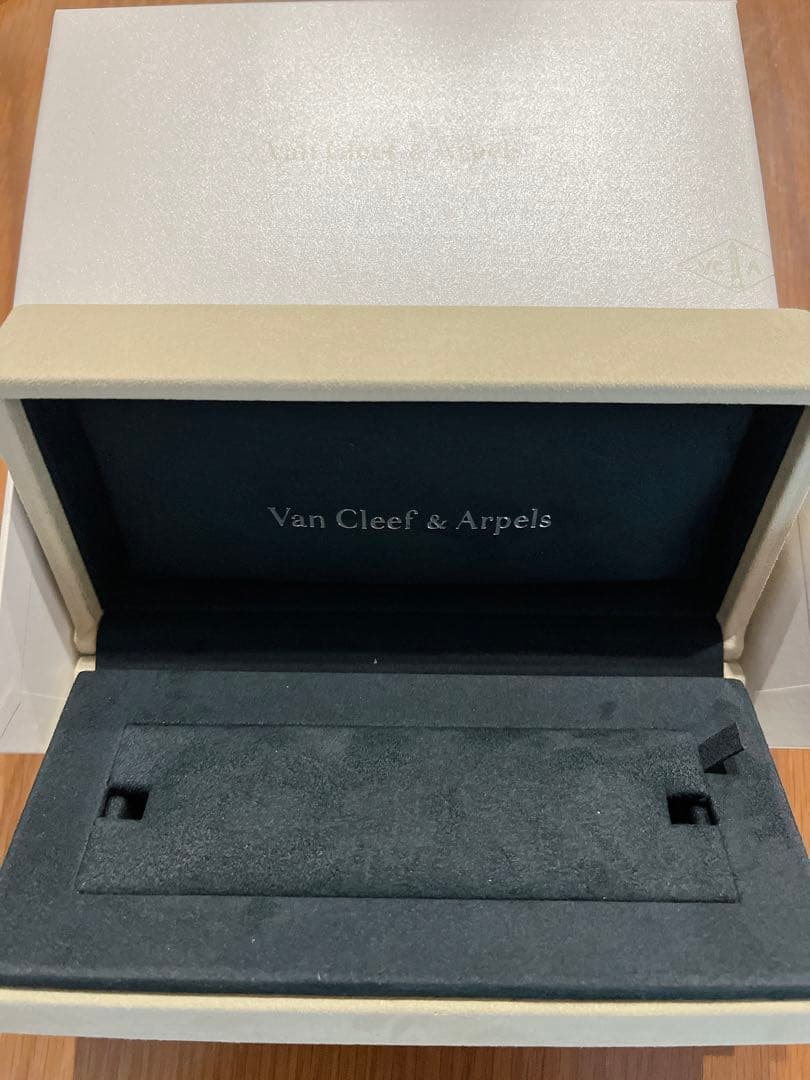 【美品】ヴァンクリーフ&アーペル ブレスレット ケース 空箱