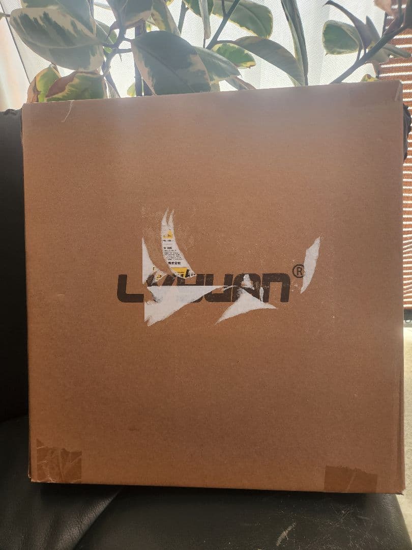 LVYUAN リョクエン ポータブルソーラーパネル 200w 5.25kg