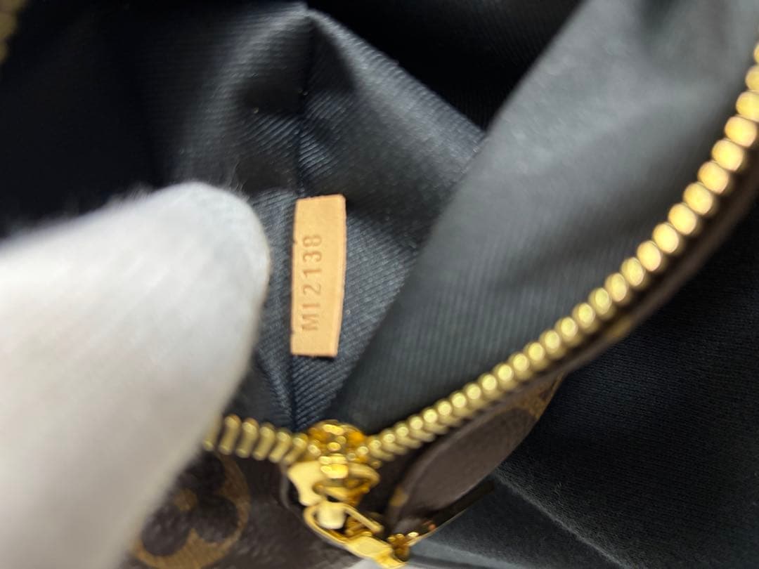 Louis Vuitton モノグラム ボディバッグ