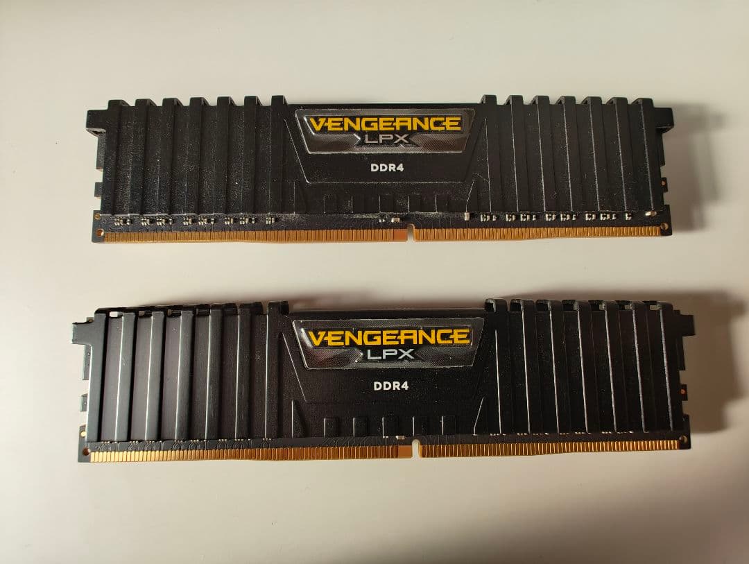 メモリー CORSAIR VENGEANCE LPX 32GB(16x2) 3200MHz