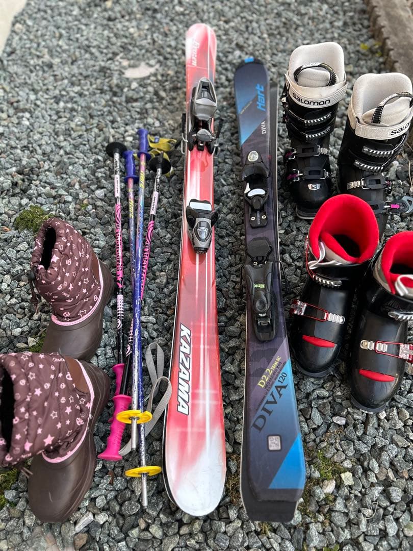 120 130cmスキー板 2 22から24ブーツ2 ストック、靴 他7点セット