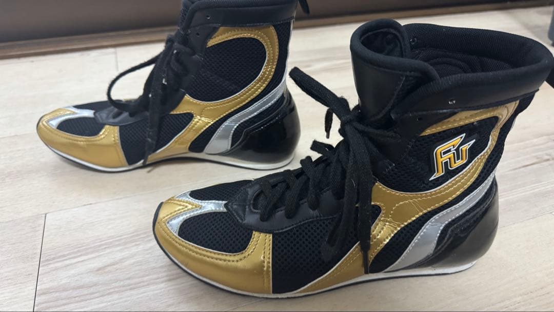 ボクシングシューズ ハイカット 黒/金/銀