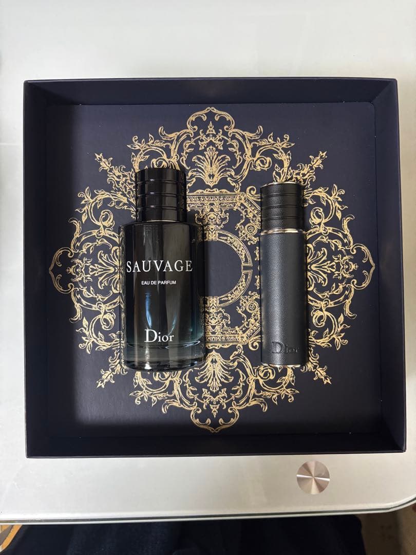 あ*み様 Dior ソヴァージュ オードゥ パルファン