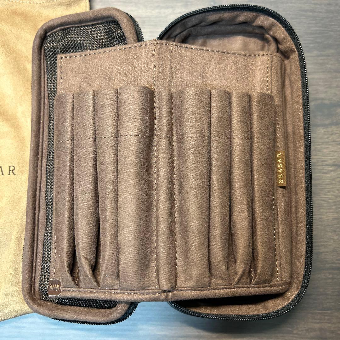 SEASAR オクトフォールド ペンケース エンボスレザー