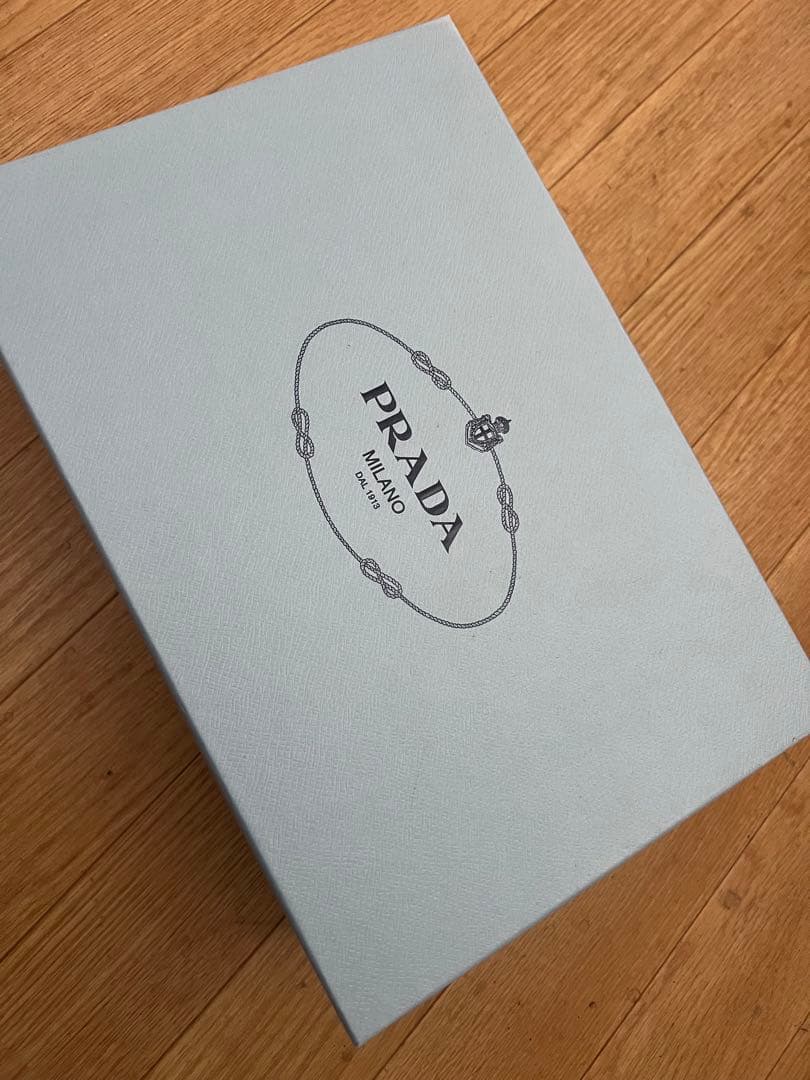 s*n様 PRADA 黒 スエード ハイヒール