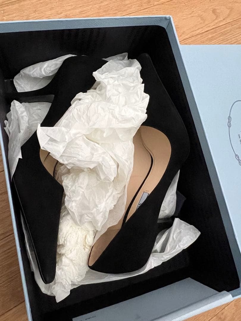 s*n様 PRADA 黒 スエード ハイヒール