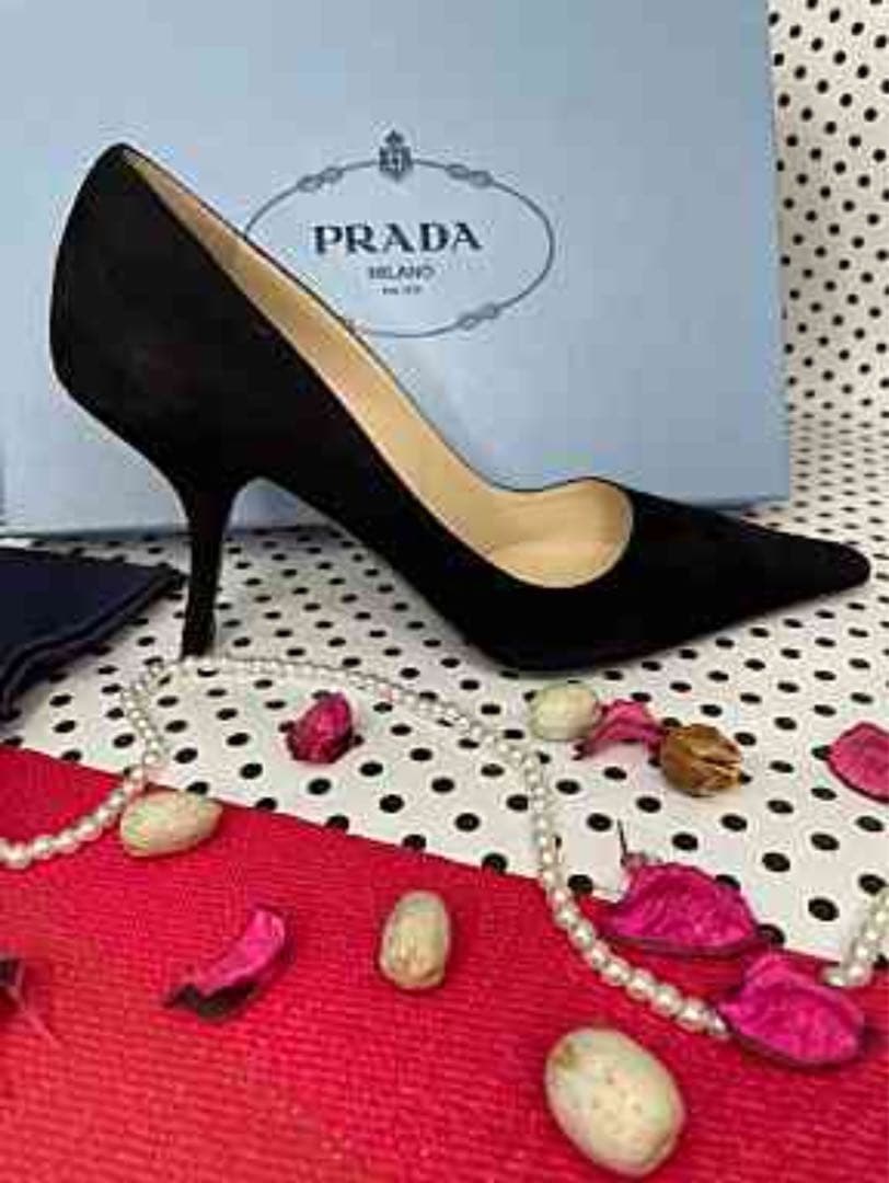 s*n様 PRADA 黒 スエード ハイヒール