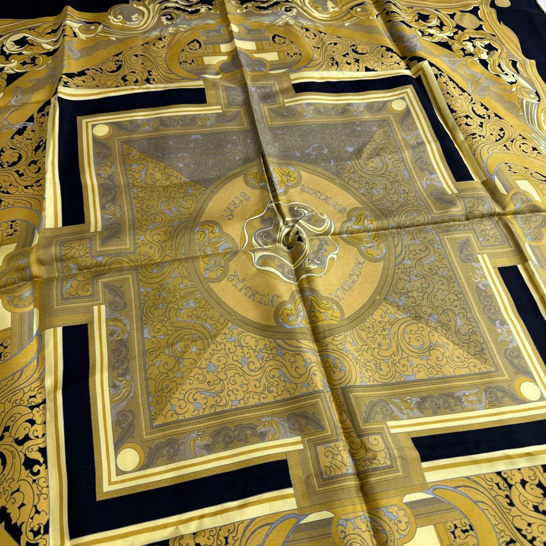 HERMESエルメス カレ90 ANIMAUX SOLAIRES 太陽の動物たち