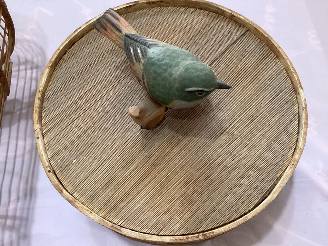 高級英国アンティーク香木鳥かごと彫刻台座　シノワズリ　ウグイス鳴きます　景徳鎮