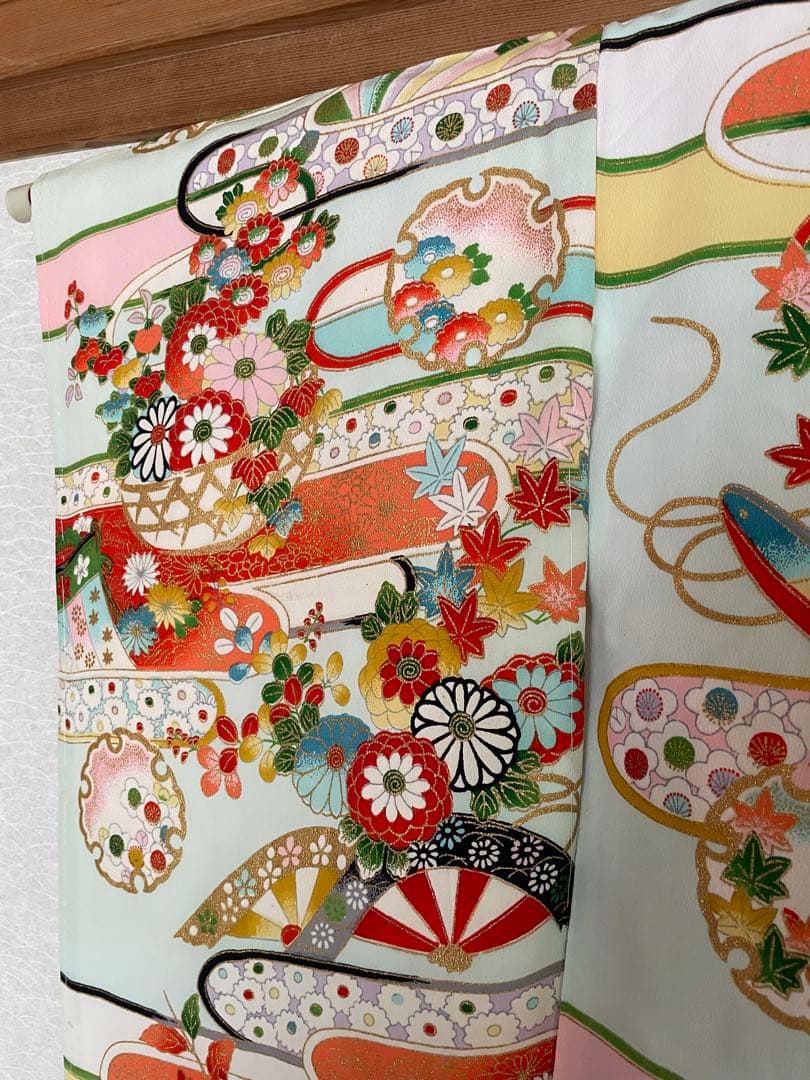 新品　未使用　高級　正絹　着物　七五三　お宮参り　しつけ付き　女子　古典柄　和柄