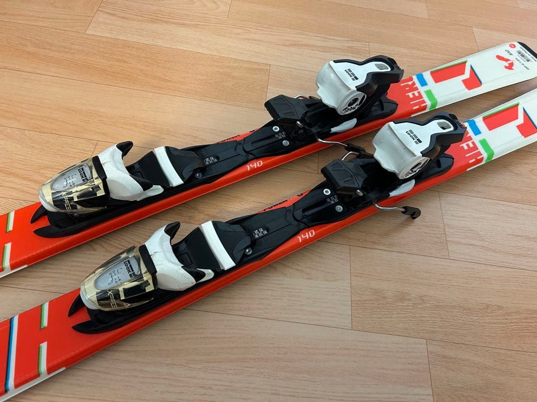 ROSSIGNOL 140cm スキー板、ブーツ、ストック　ロシニョール