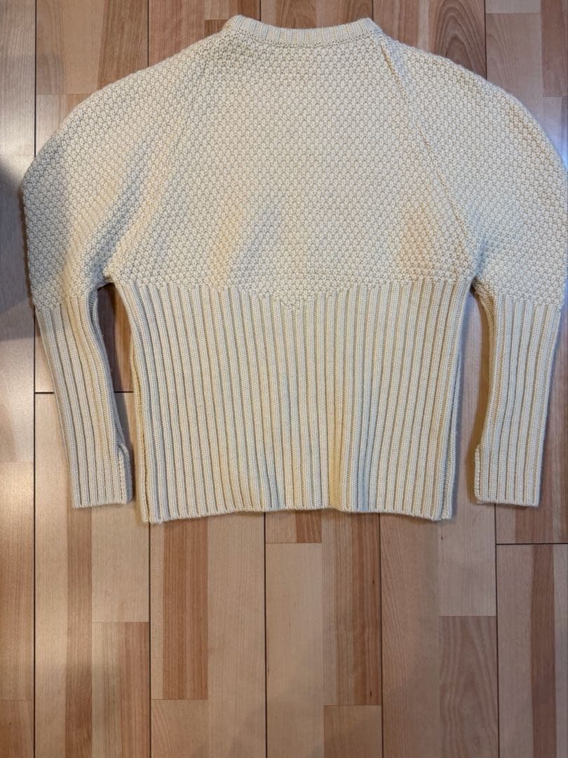 DECO depuis 1985スリットリブスリーブ ケーブルニット