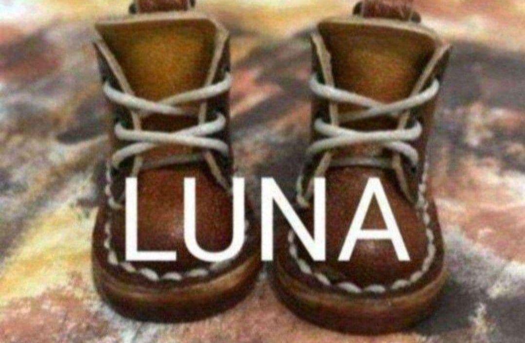 縫い穴付き　ミニチュア　シューズの抜き型　パンチ型紙レザークラフト