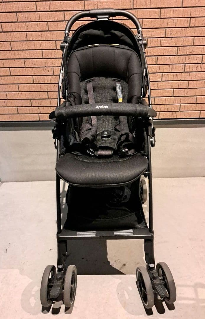 ラクーナ クッション フリープラス 2024年モデル ベビーカー レインカバー付