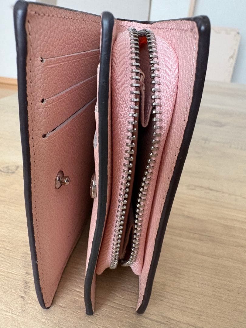 ピンク 二つ折り財布