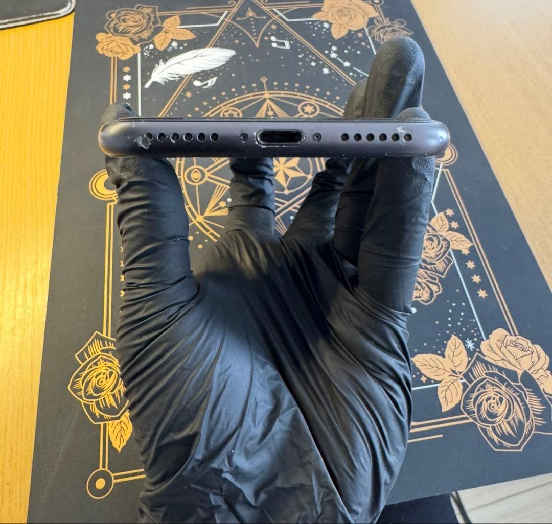 【美品】 iPhone8 【SIMフリー】