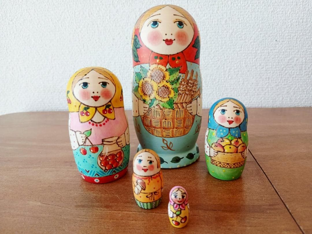 【LYH156】北欧ロシア雑貨 リューバ作のマトリョーシカ　ひまわり