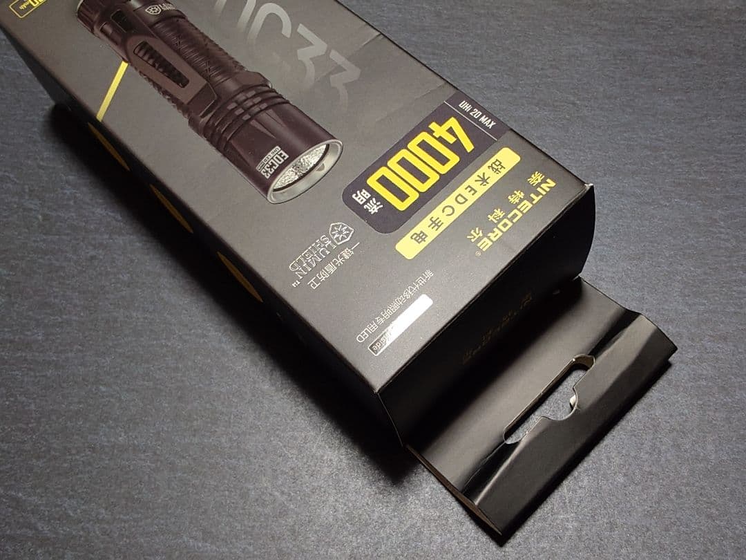 NITECORE EDC33 懐中電灯 4000ルーメン