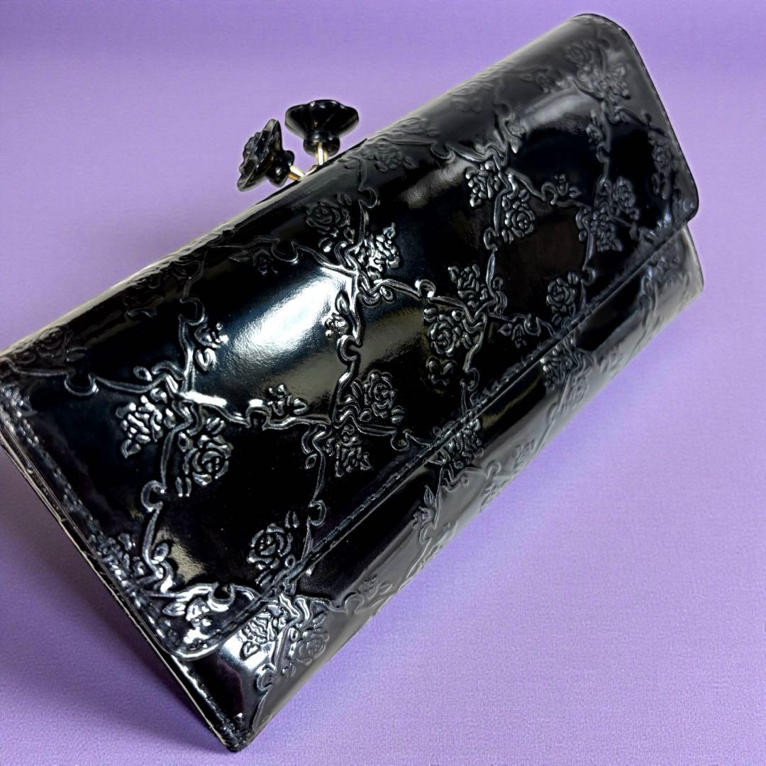 あ*を様 ANNA SUI アナスイ　二つ折り財布　がま口　バラ　エナメル　ブラ