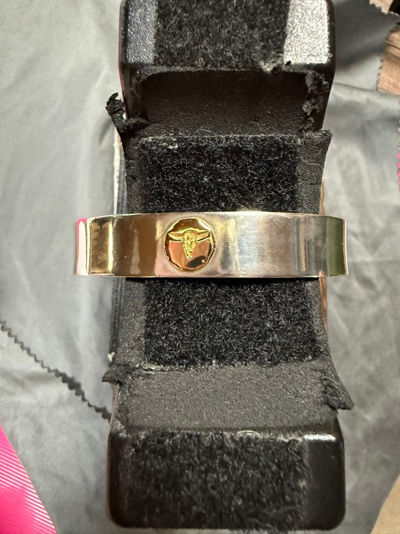 TADY&KING 平打ちバングル18K ロングホーン内径14センチ程Mサイズ