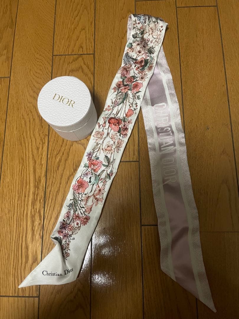 Dior フラワー柄 シルク　ミッツア　箱付き