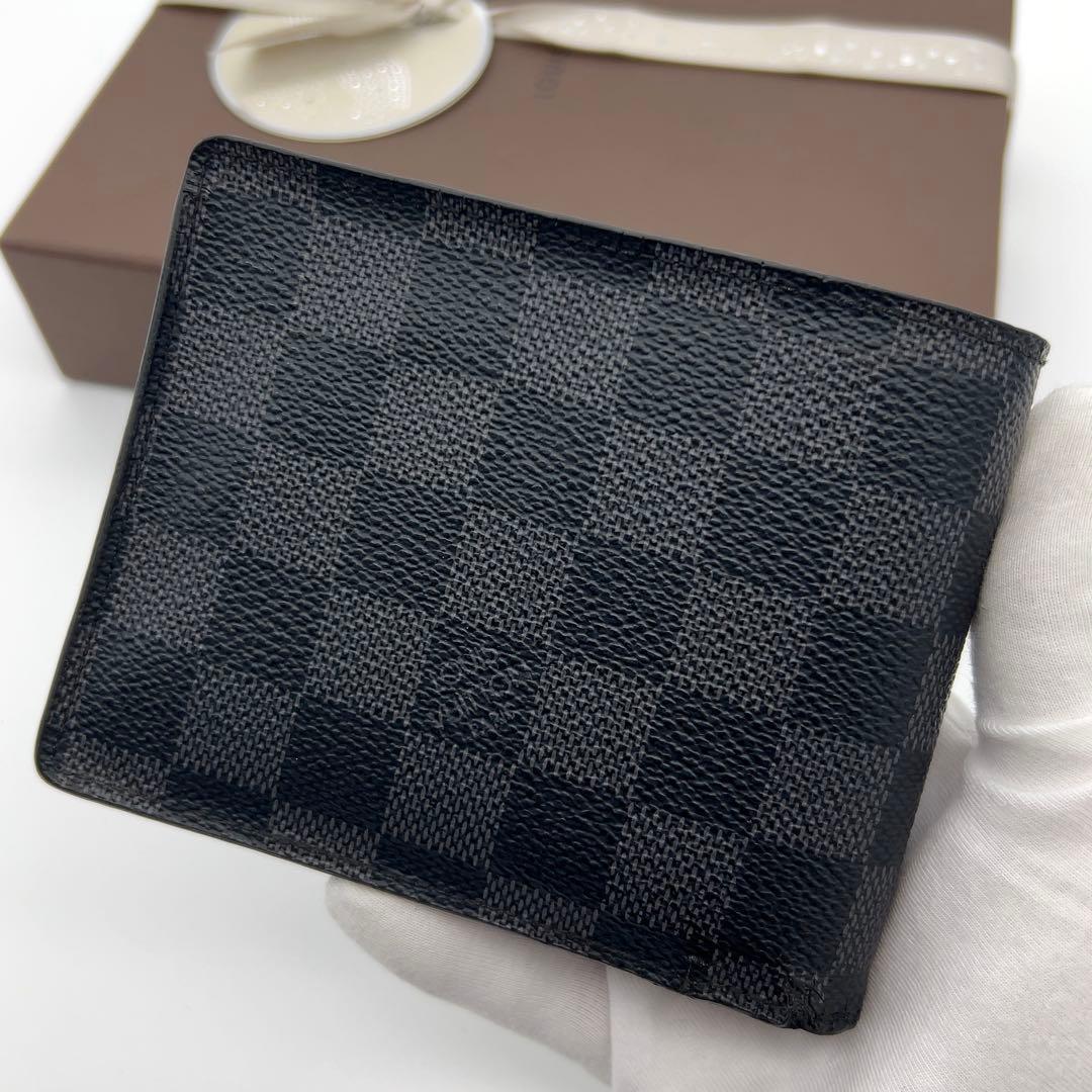 ルイヴィトン グラフィット 二つ折り財布 フロリン パスケース窓付 イニシャル無